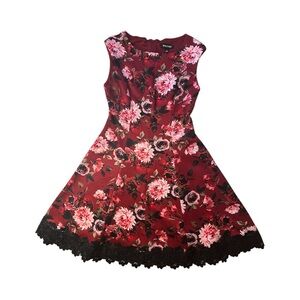 Roz & Ali Burgundy Floral Dress with Black Trim